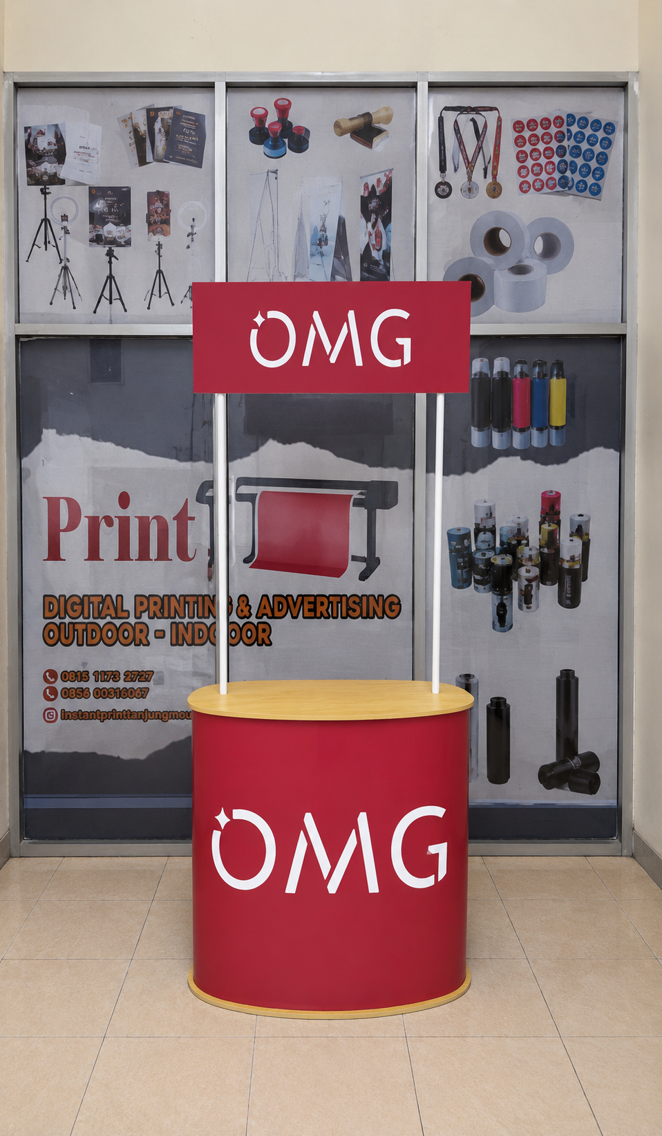 Contoh desain cetak promosi bisnis Instant Print